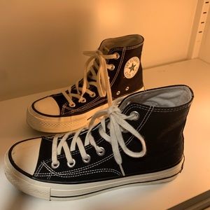 Off brand basic black converse size 6 in woman’s
